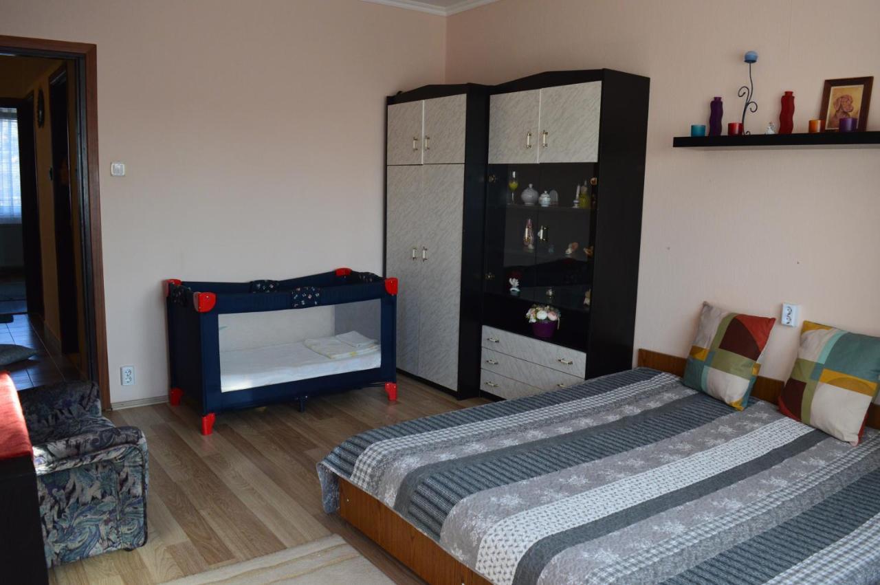 Ferienwohnung Zsuzsa Apartman Gyenesdiás Exterior foto